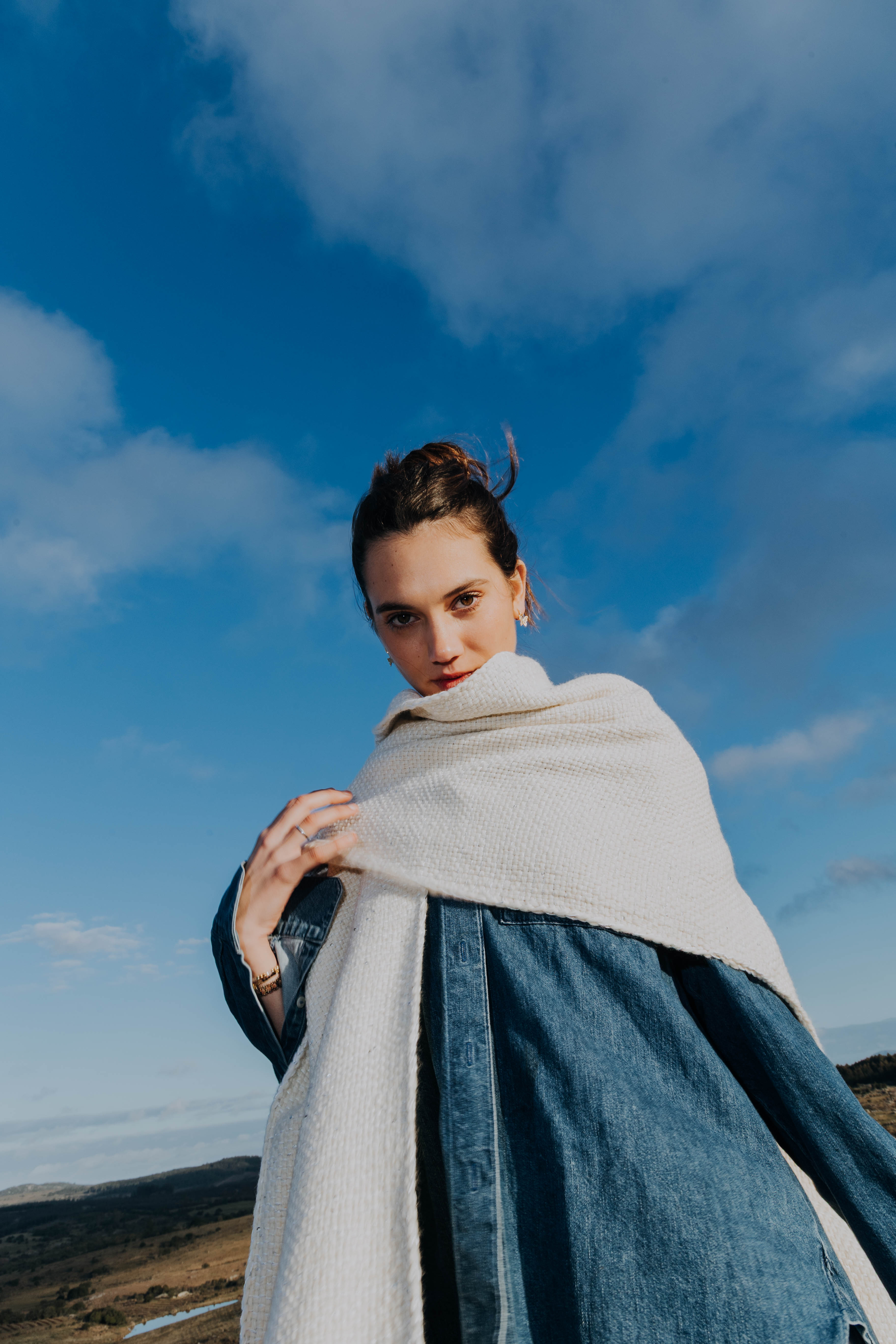 Ruana Amelia Cruda con Brillo