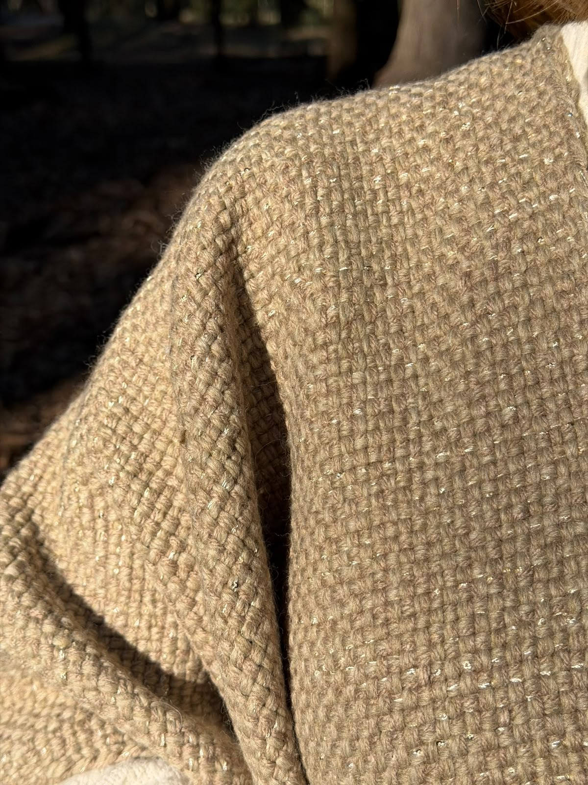 Ruana Amelia Beige con Brillo