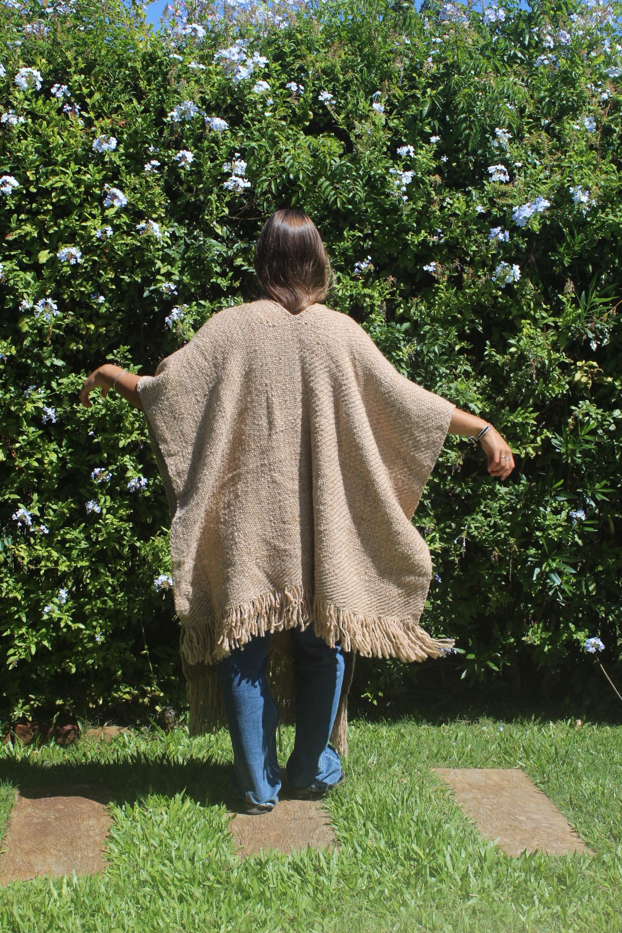 Ruana Rústica Gruesa Beige