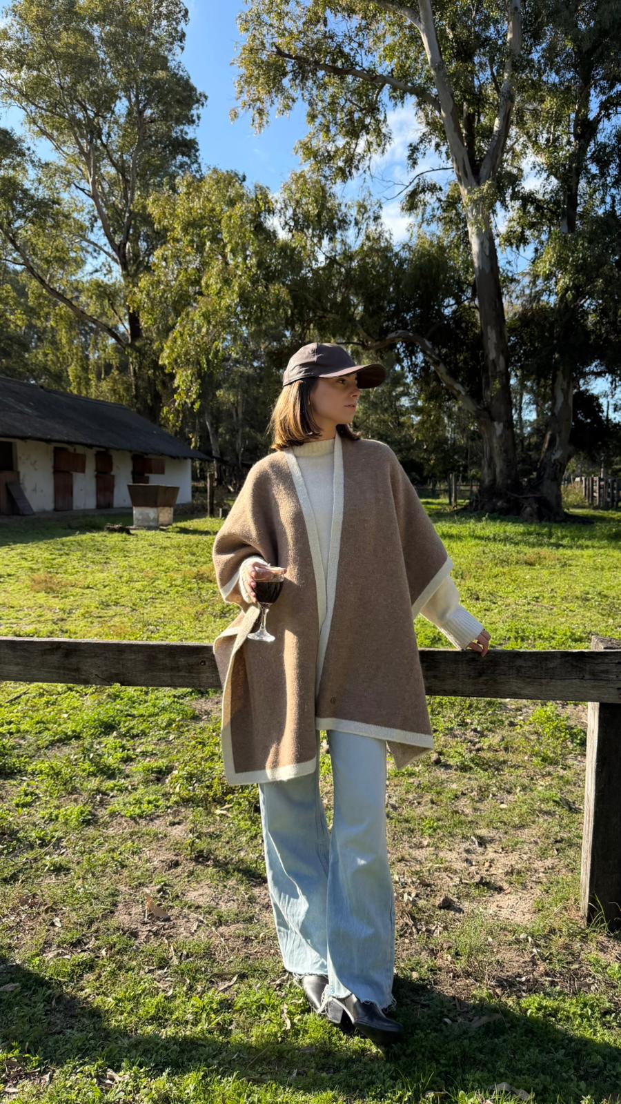 Ruana Civeta Camel con beige