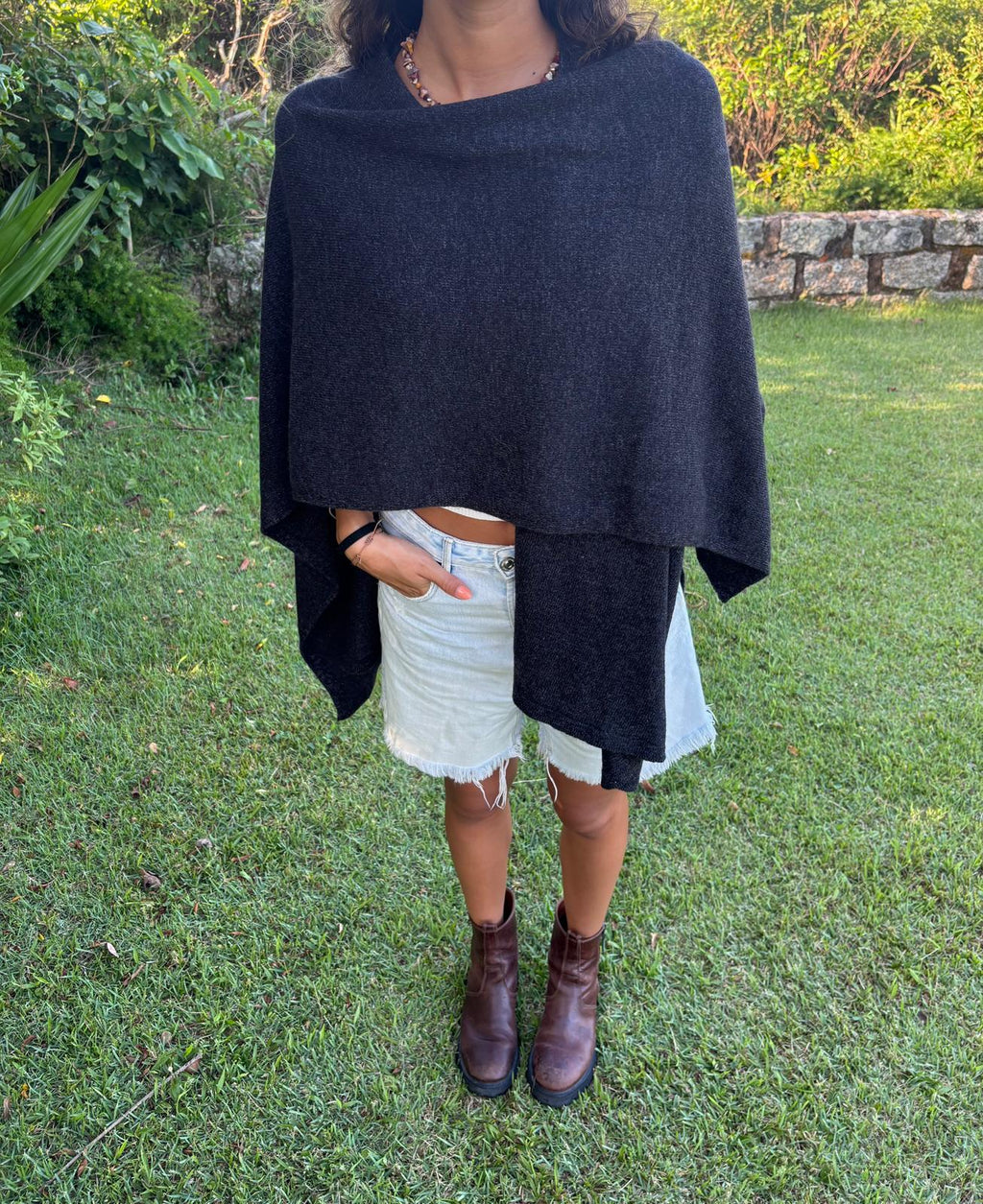 Ruana Moura Carbon